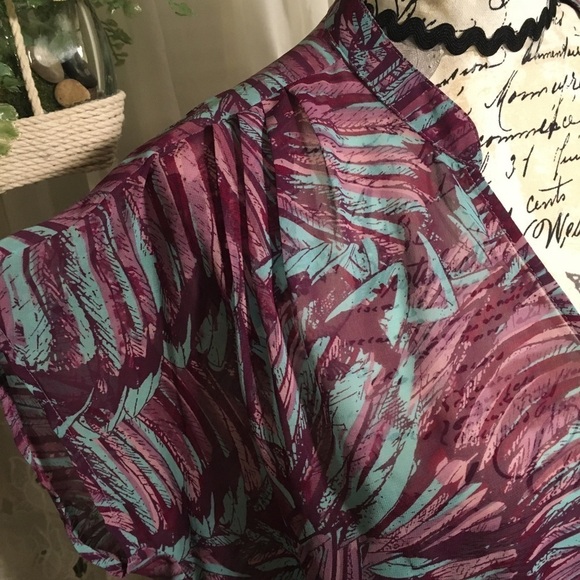 Ana sheer tie waist top - Picture 2 of 9